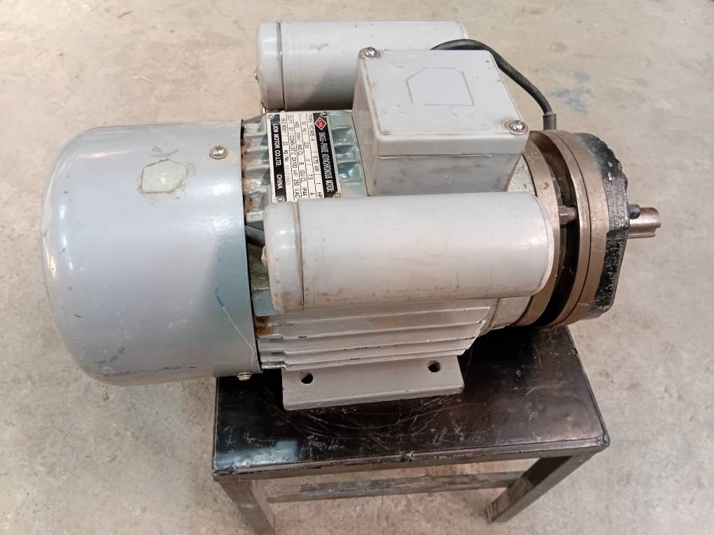 ۲۰۲۶۰۹۲۸_۱۴۲۶۰۴ الکتروموتور ترمزدار توان 0.75 کیلووات 1500 دور B3- کاجلی تک خازن+ترمز - Image 7